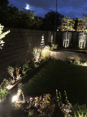Uw tuin is natuurlijk écht af met uitgekiende verlichting. - Robin de Bruin - Exclusieve houtbouw en tuinen